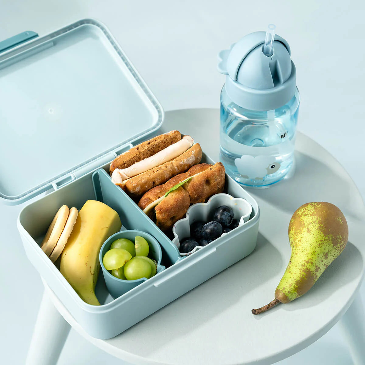Fiambrera con separador DONEBYDEER · tiny farm azul