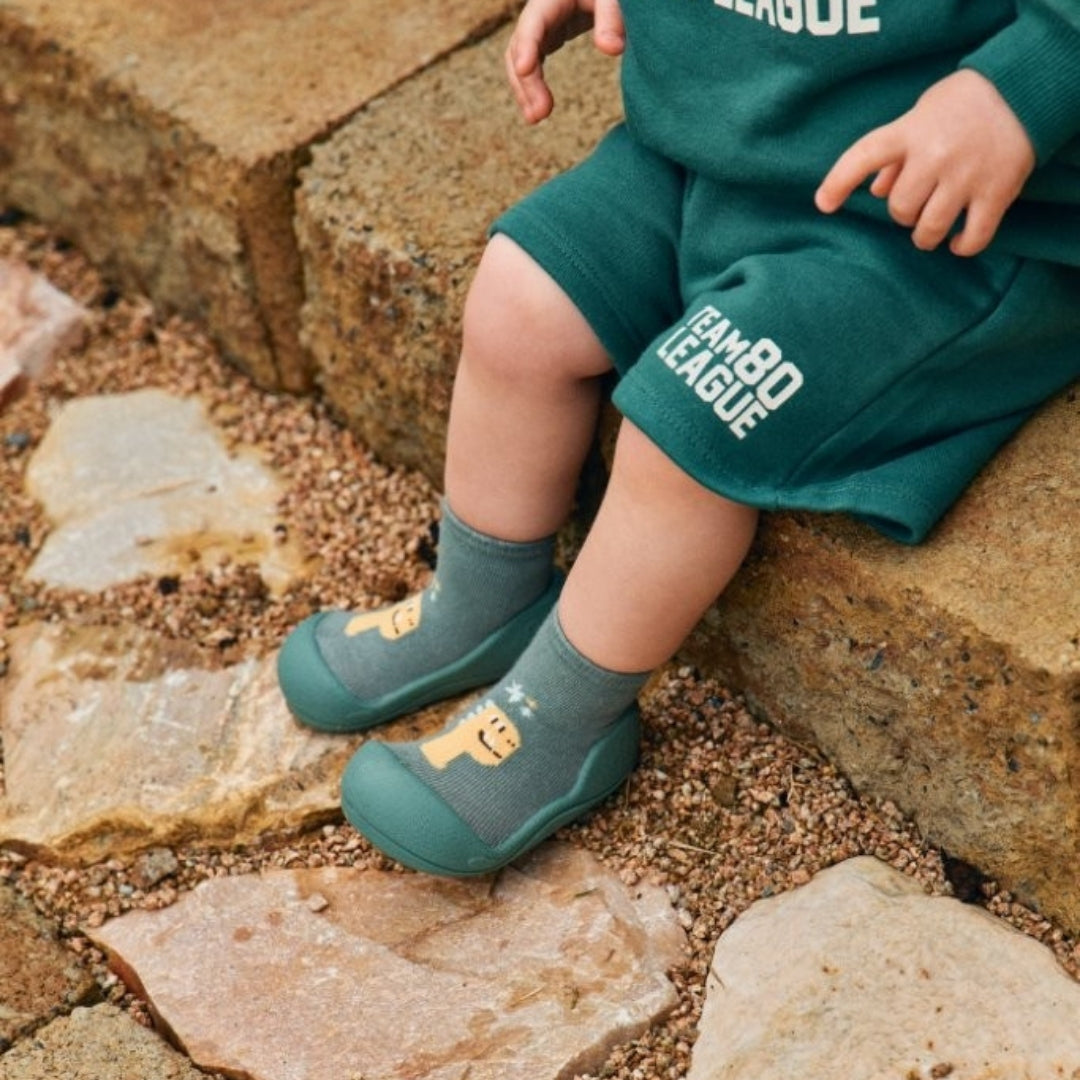 Zapatos ATTIPAS · dino green