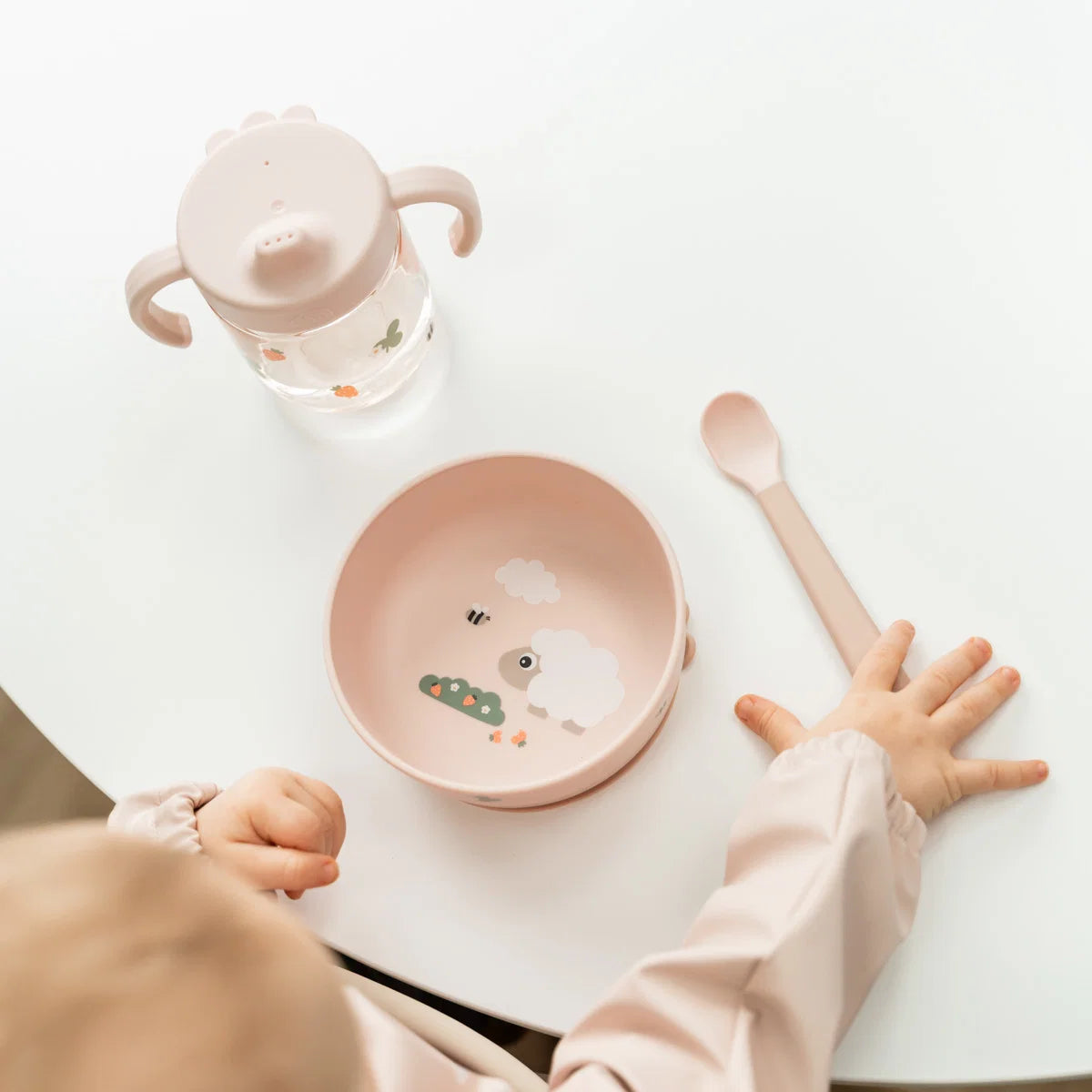 Vajilla con ventosa DONEBYDEER tiny farm · rosa