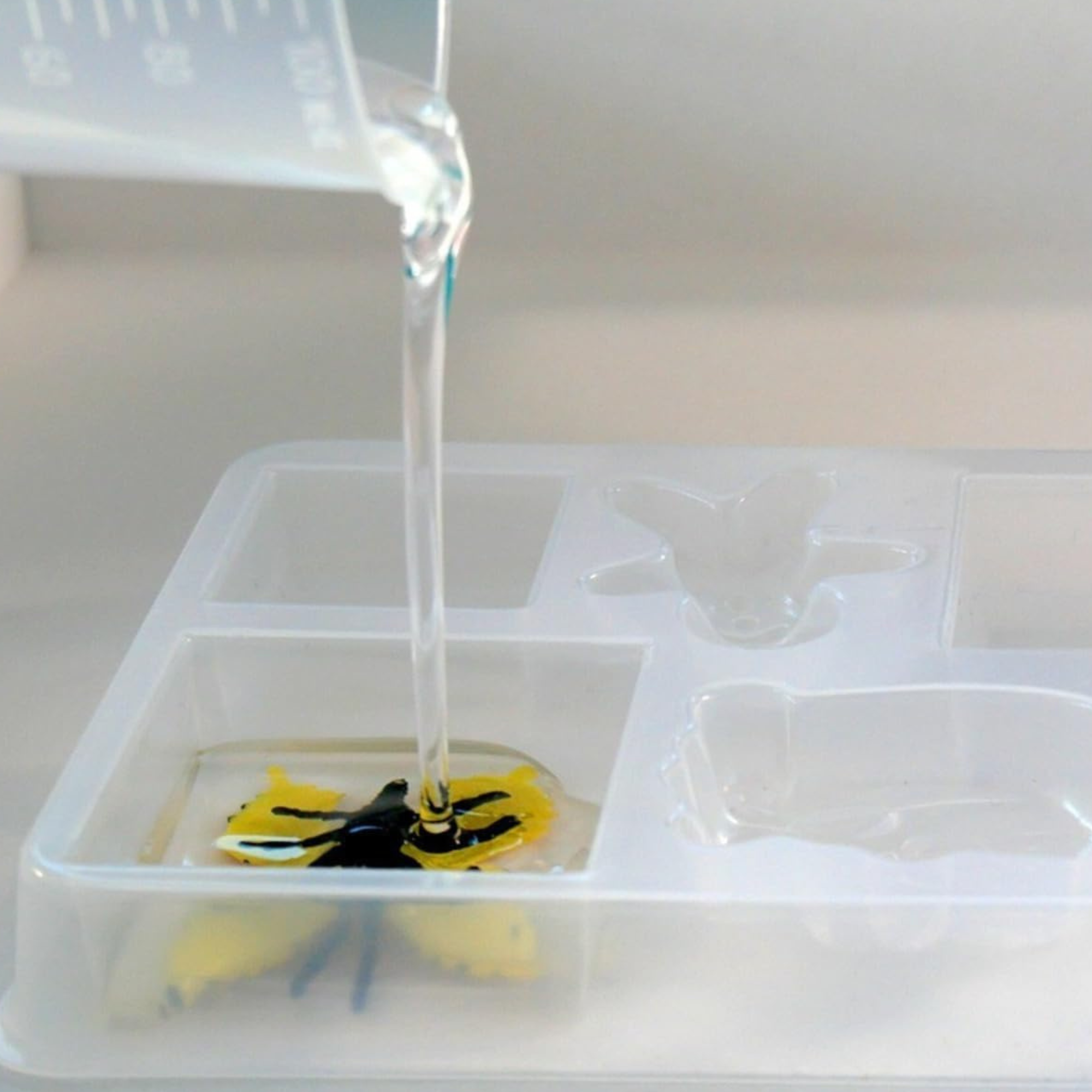 Crea tus objetos translúcidos con resina