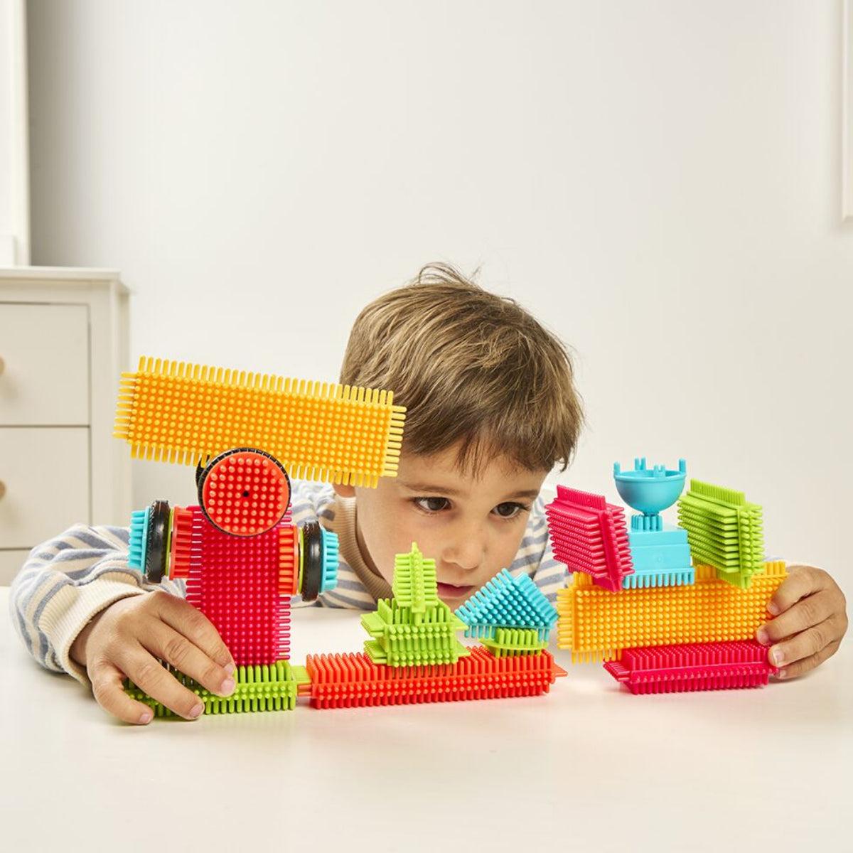 Pegy bricks: all on board
