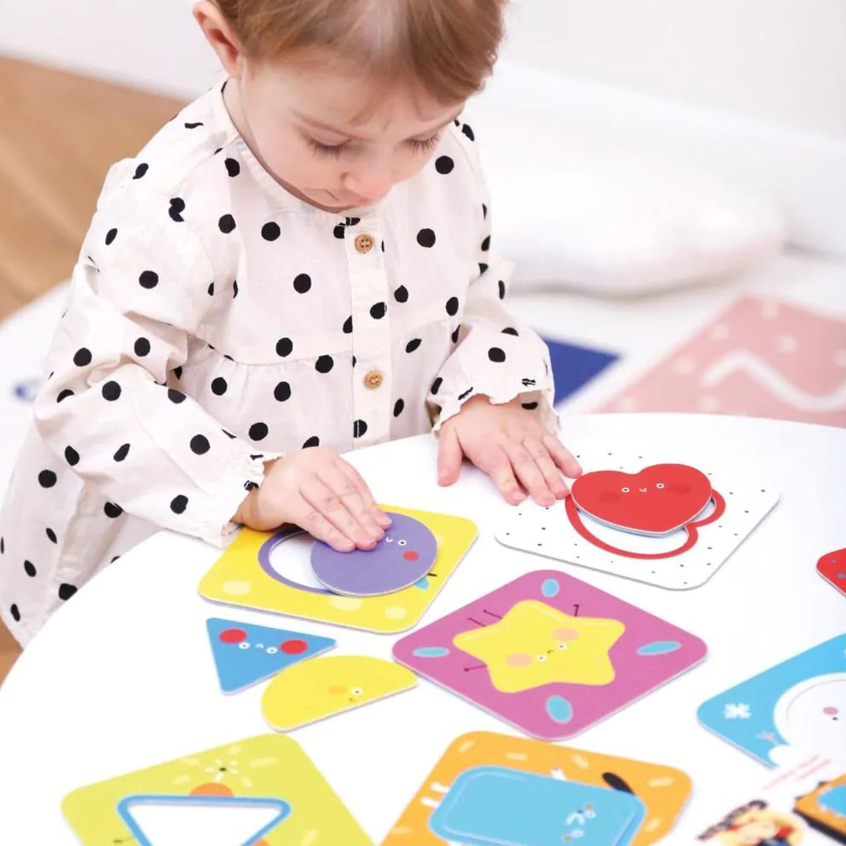 9 puzzles de colores y formas