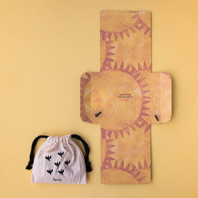 Puzzle pocket: discover the planets