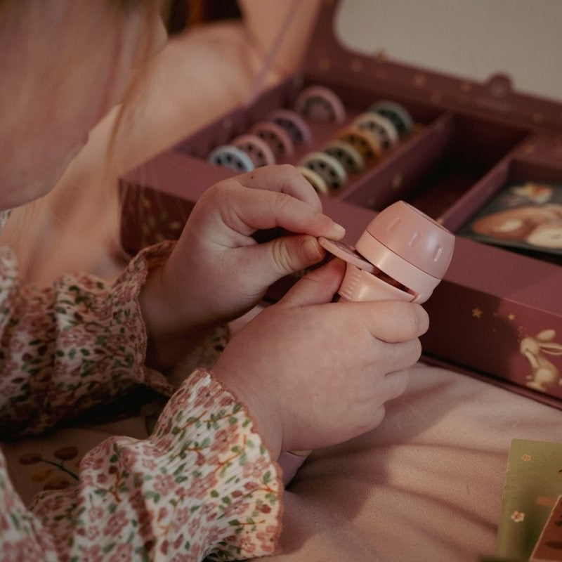 Proyector-linterna historias LITTLE DUTCH fairy garden
