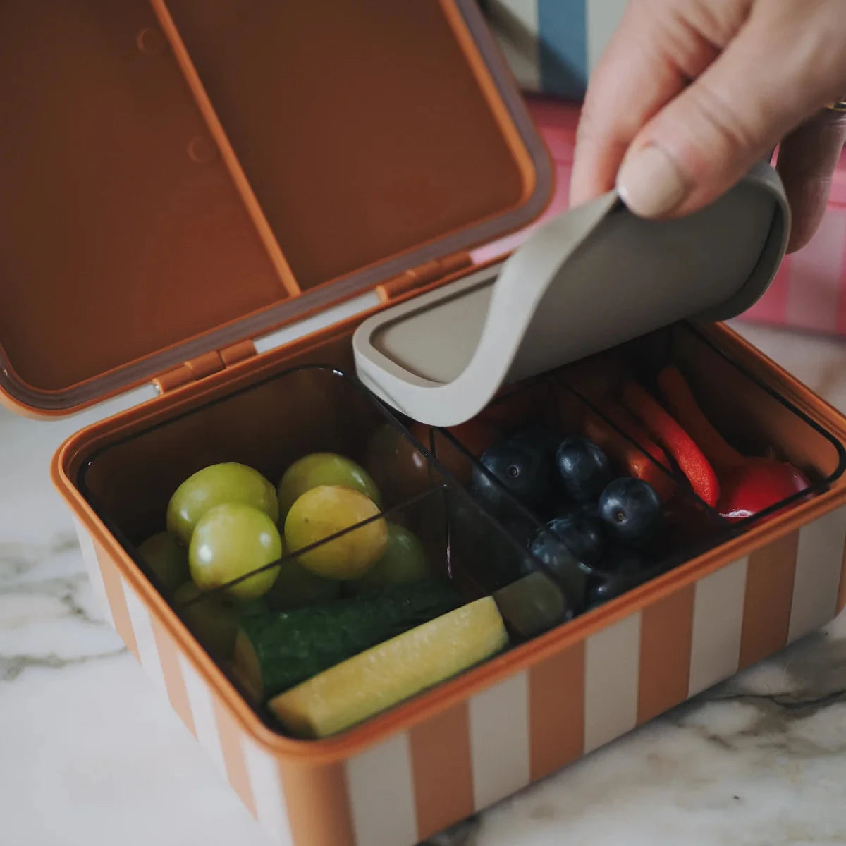 Caja de almuerzo con bandejas extraíbles NOUI NOUI · blue