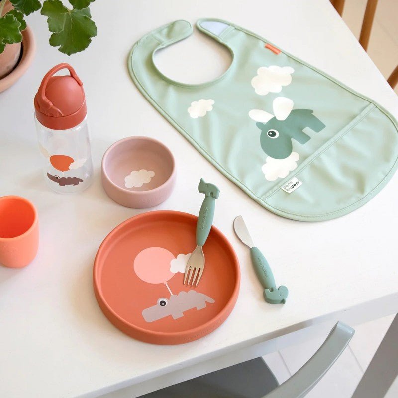 Babero con velcro Done by Deer · Happy Clouds Green - La Chata Merengüela