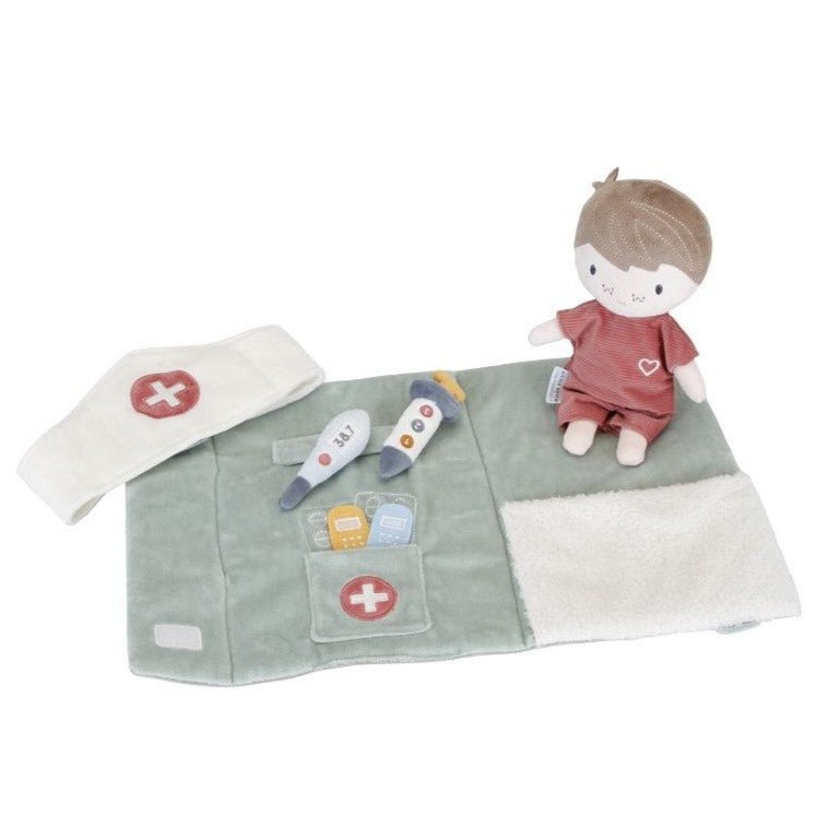 Juego de doctor con muñeco Jim - La Chata Merengüela