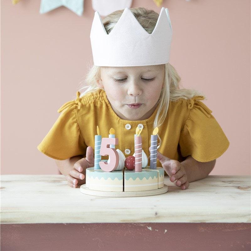 Pastel de cumpleaños en madera - La Chata Merengüela