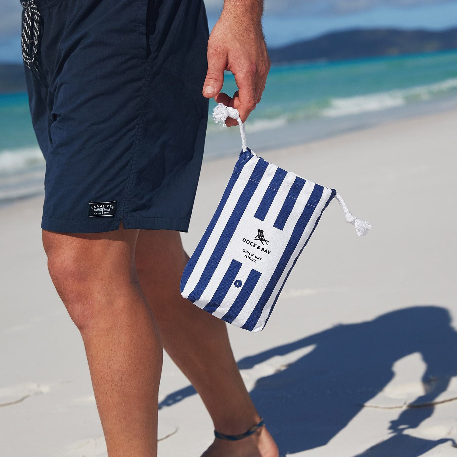 Toalla Playa Microfibra DOCK & BAY · Cabana Navy L - La Chata Merengüela