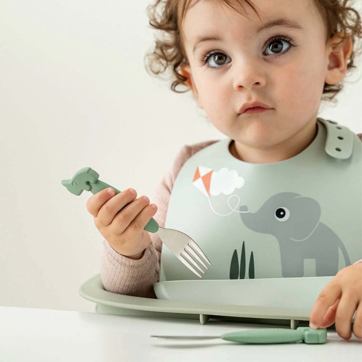 Babero de silicona DONEBYDEER · playground verde