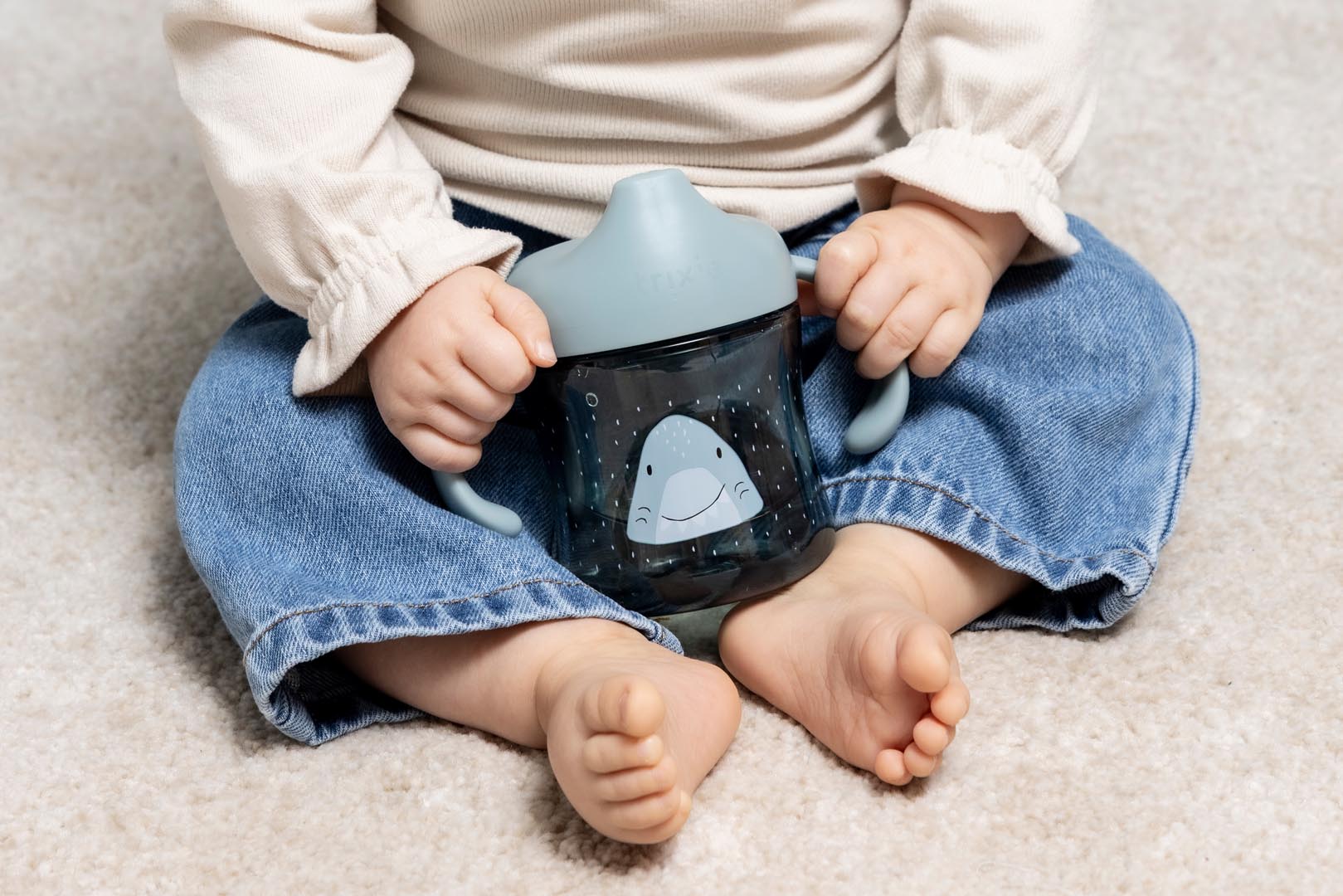 Taza con boquilla y asas TRIXIE · tiburón