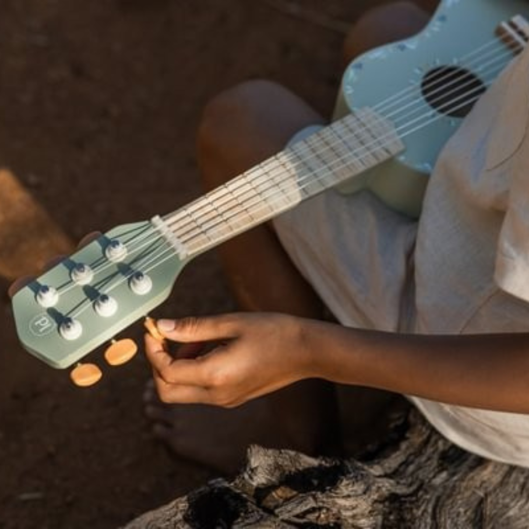 Guitarra de madera LITTLE DUTCH