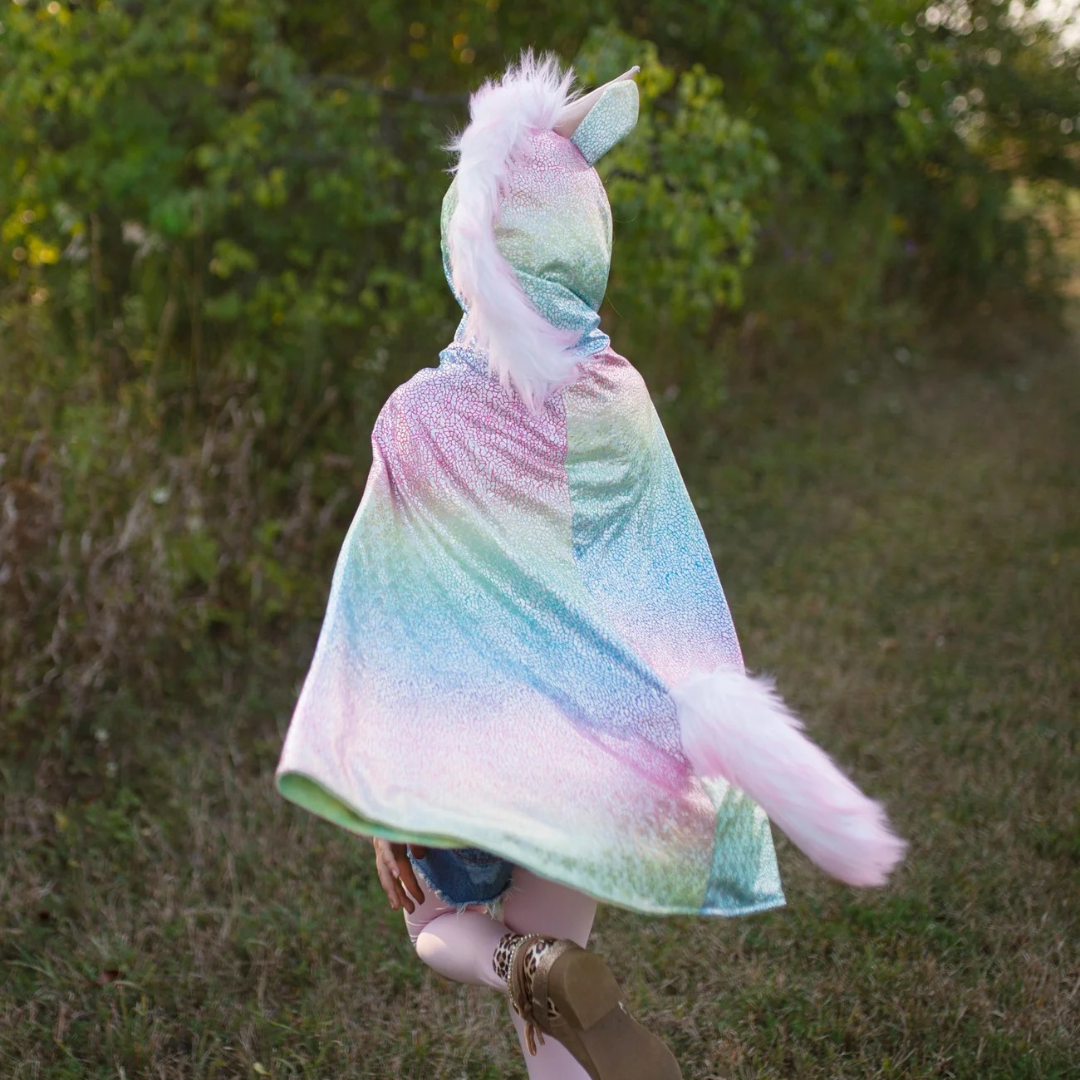 Capa reversible de unicornio y dragón arcoíris