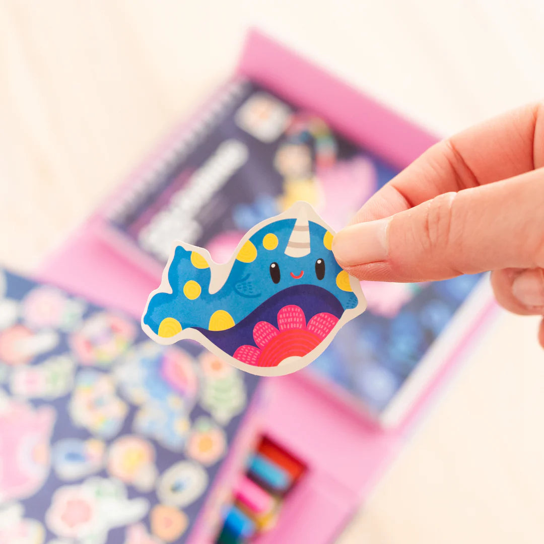 Colouring set · magical creatures