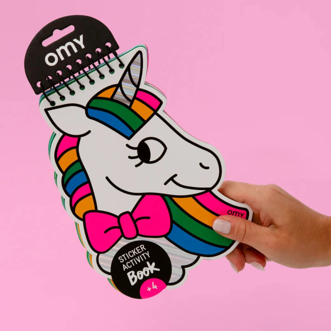 Libro de pegatinas y actividades · unicornio