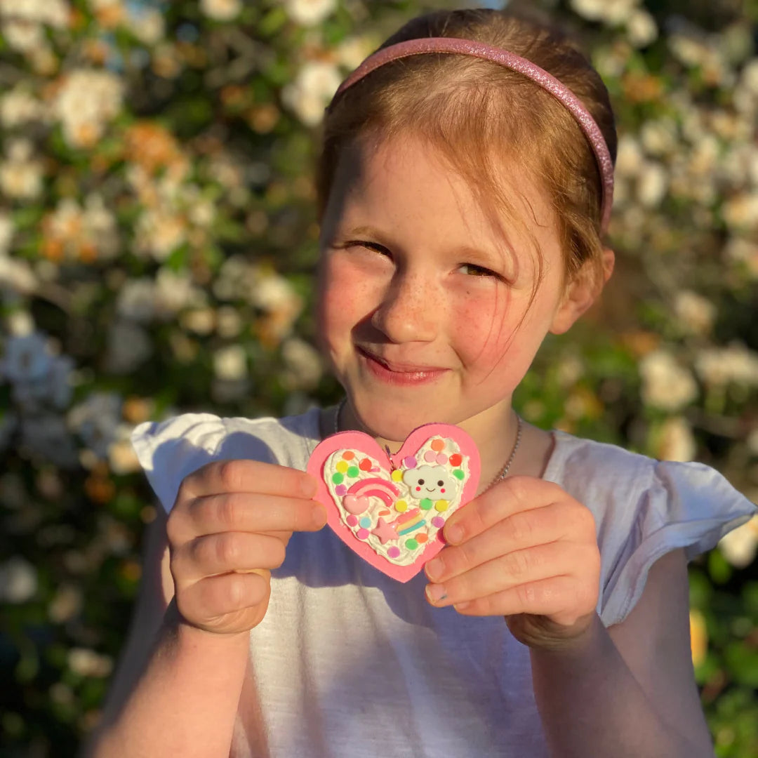 Crea y decora tu colgante corazón