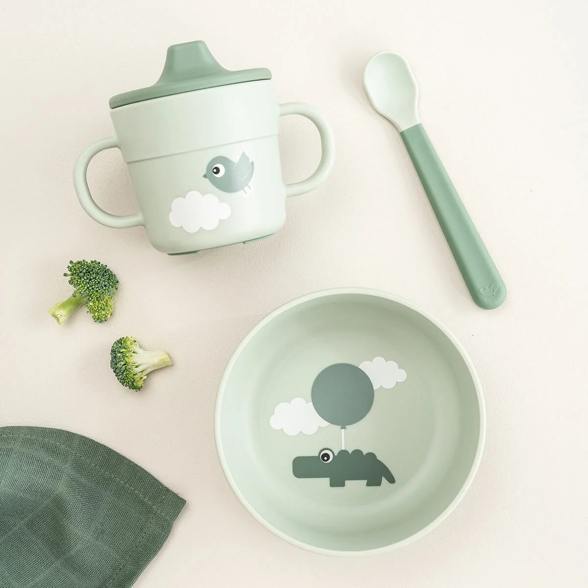 Vajilla con ventosa DONEBYDEER · happy cloud verde