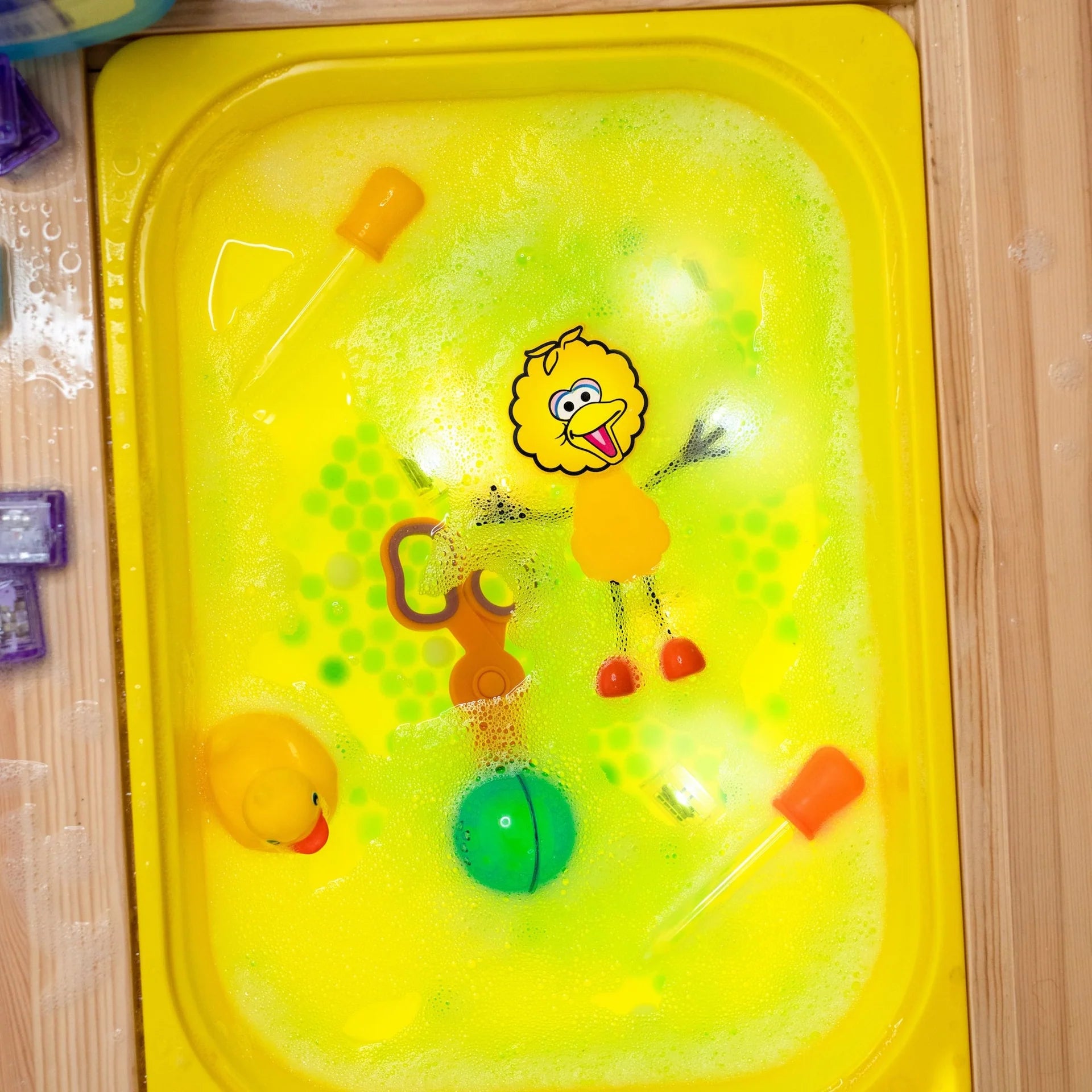 Personaje con 2 cubos de luz GLOPALS · BIG BIRD