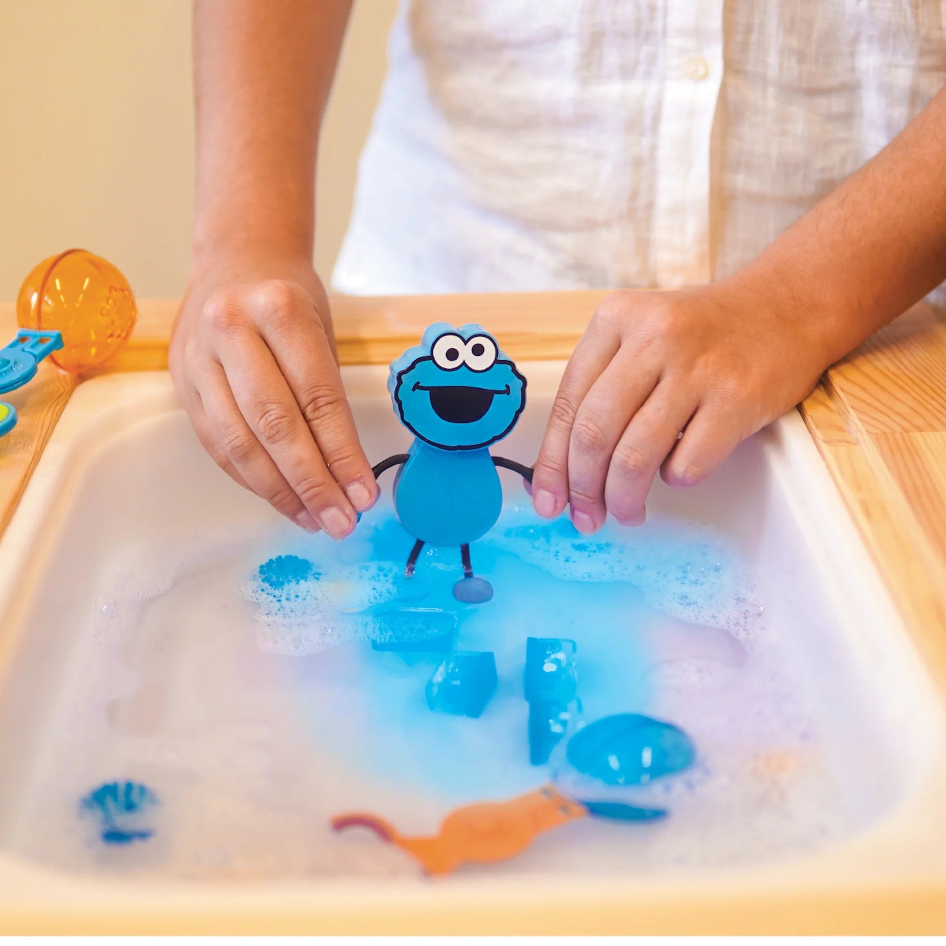Personaje con 2 cubos de luz GLOPALS · COOKIE MONSTER