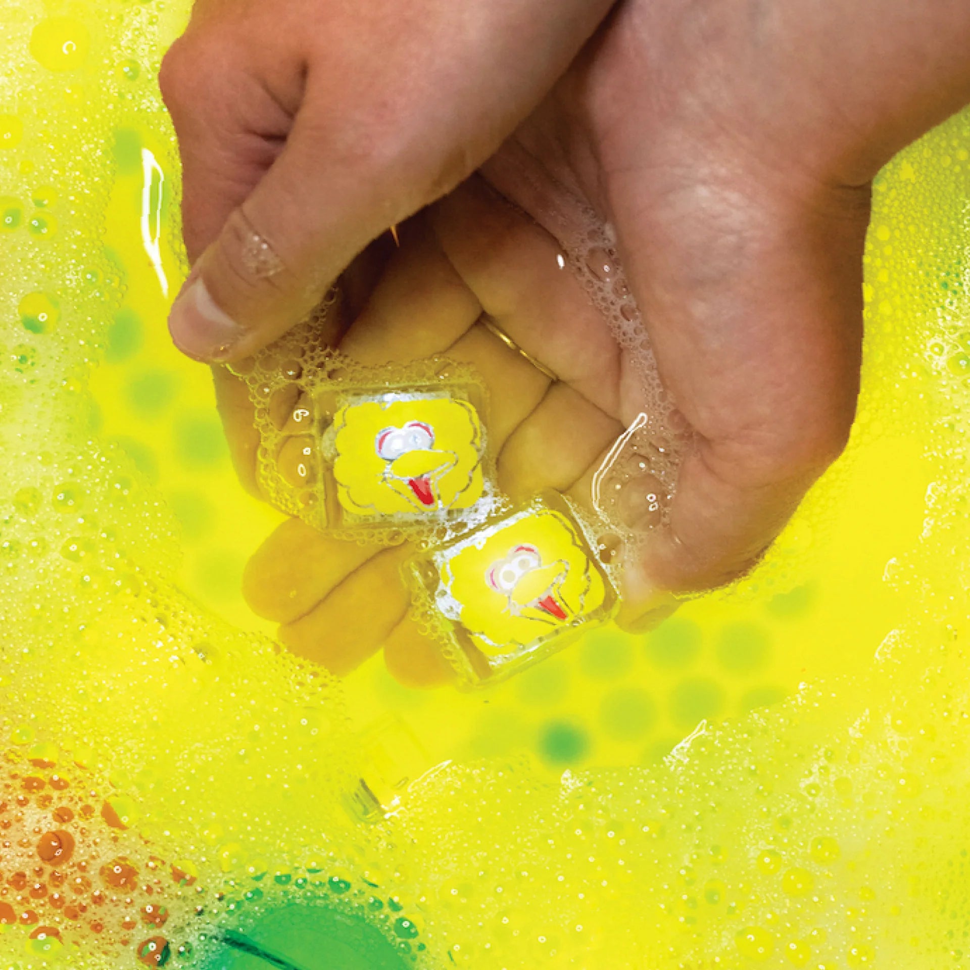 Cubos ¡con luz! para el baño GLOPALS · BIG BIRD