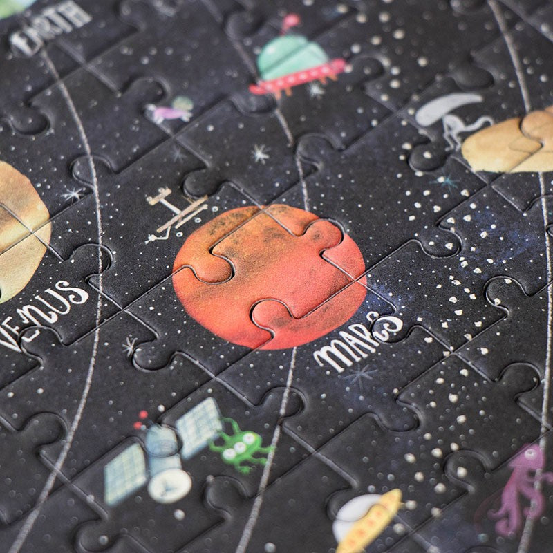 Puzzle pocket: discover the planets