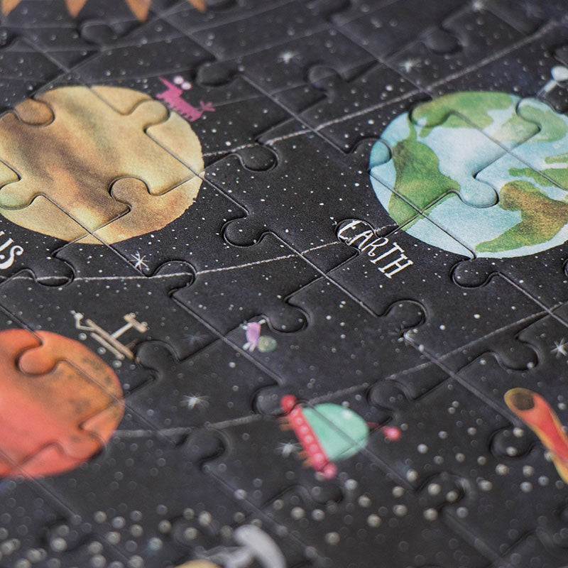 Puzzle pocket: discover the planets
