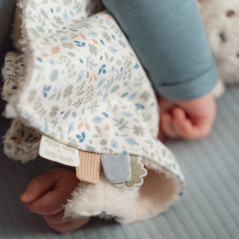 Doudou LITTLE DUTCH Miffy · lucky leaves