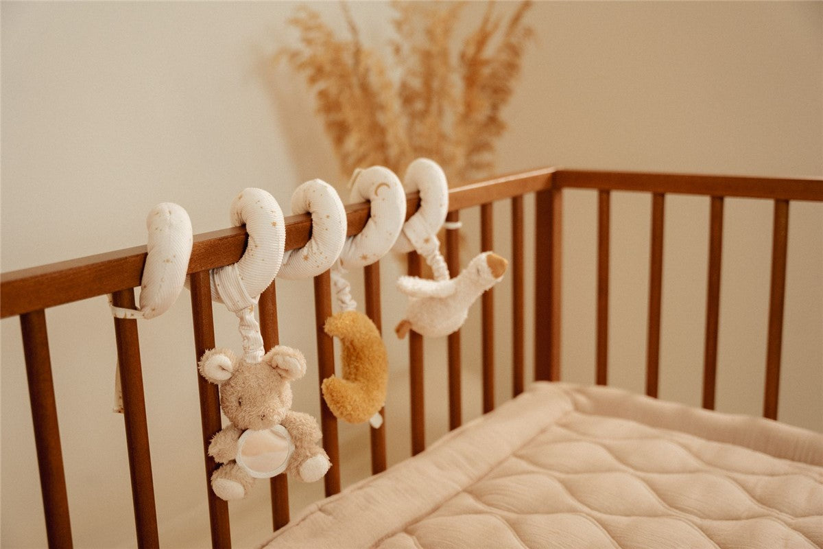 Juguete espiral para el carrito · newborn natural