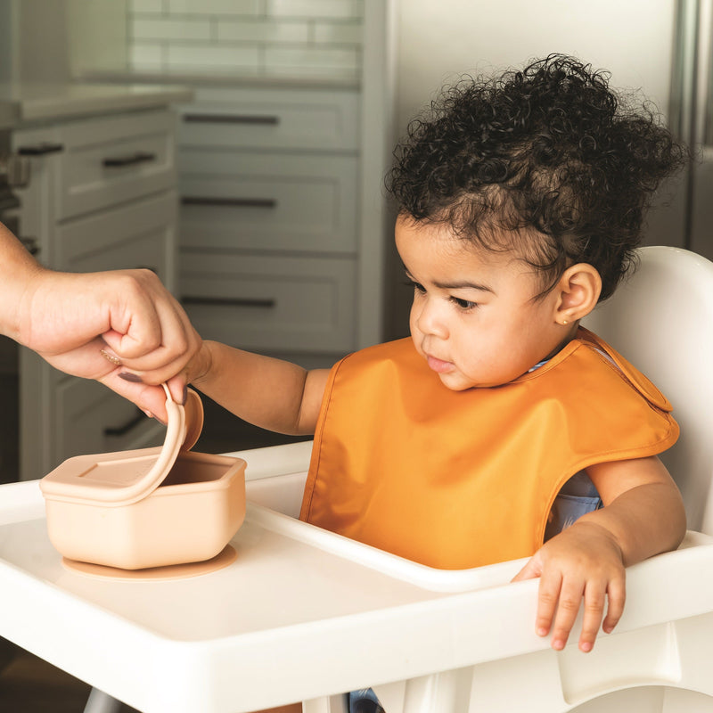 Bol de silicona con ventosa y tapa Tiny Twinkle · Arena - La Chata Merengüela