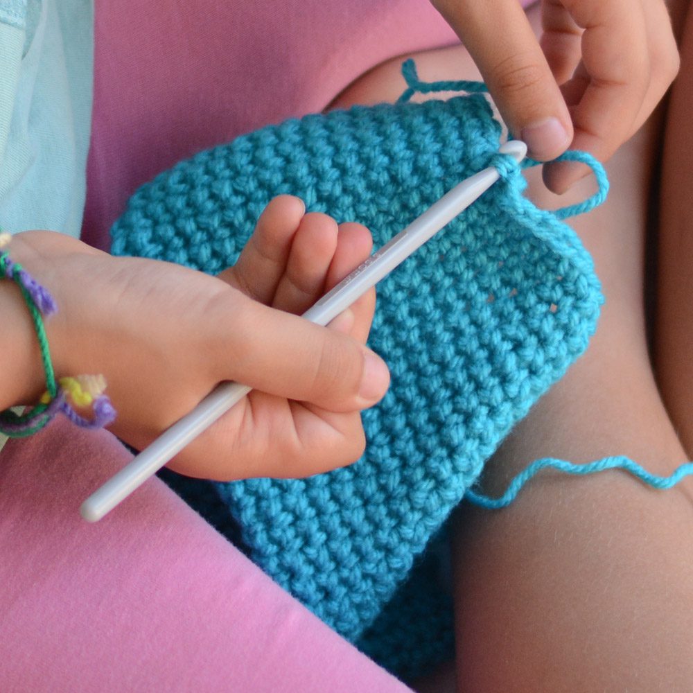 Kit crea tu bolso en crochet · conejo azul - La Chata Merengüela