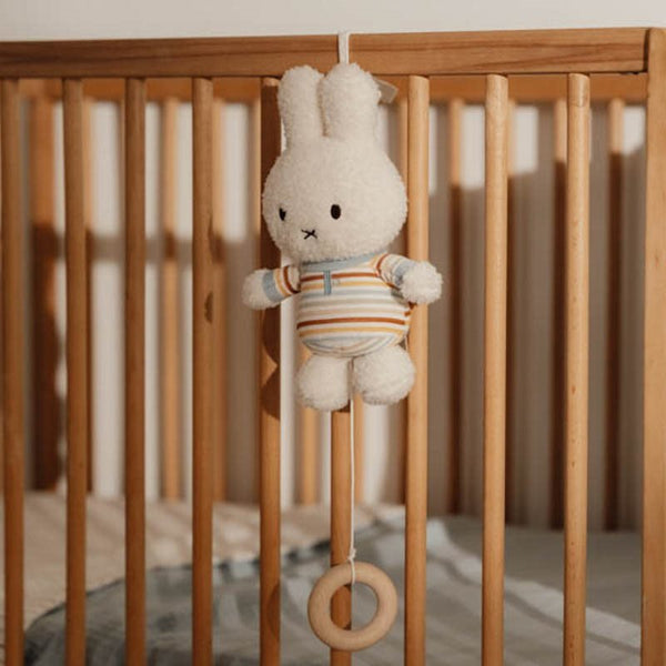 Miffy Musical · Sunny Stripes - La Chata Merengüela