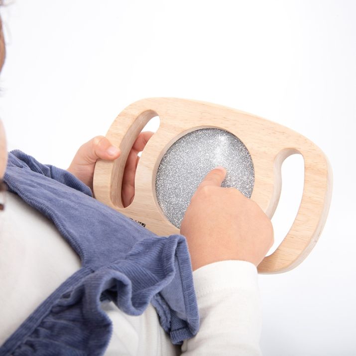 Panel sensorial de madera · purpurina plateada - La Chata Merengüela